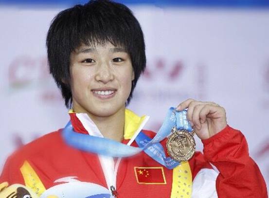 我校摔跤运动员获亚锦赛冠军